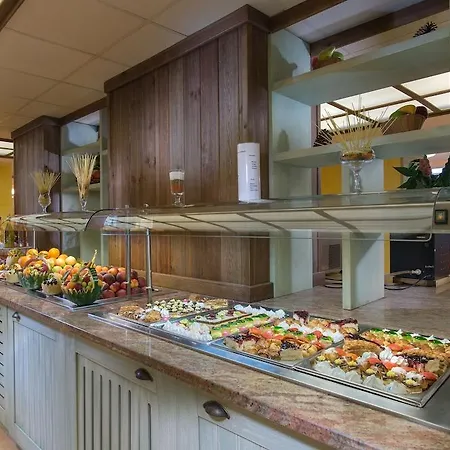 Four Points By Sheraton Sunny Otel