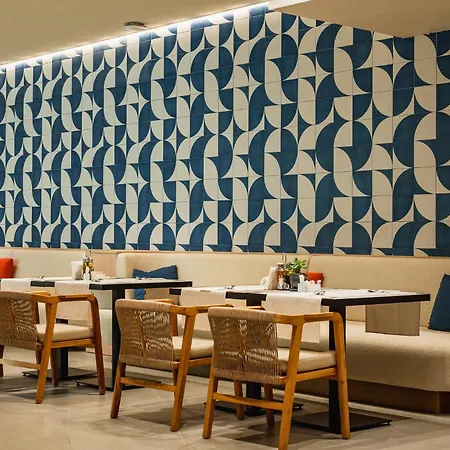 Otel Four Points By Sheraton Sunny 4*