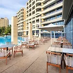 Four Points By Sheraton Sunny Hotel