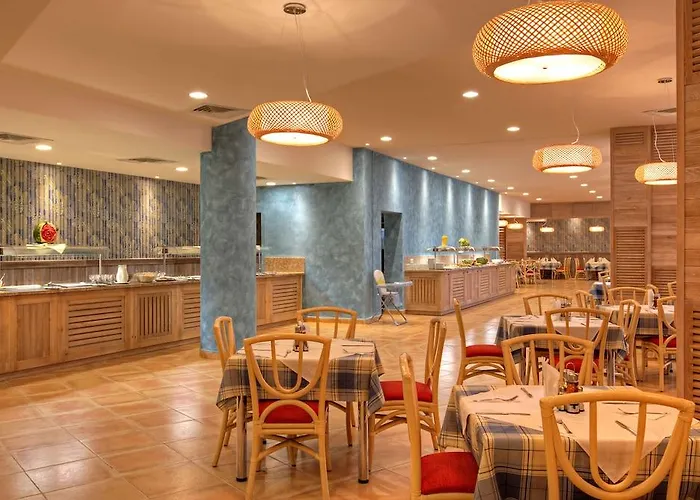 Four Points By Sheraton Sunny فندق 4*