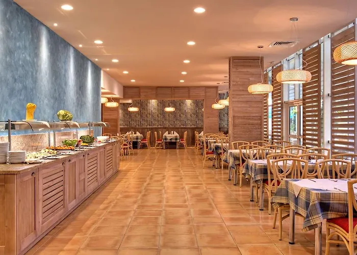 فندق Four Points By Sheraton Sunny 4*