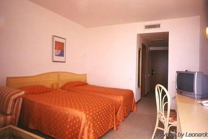 Four Points By Sheraton Sunny Hotel