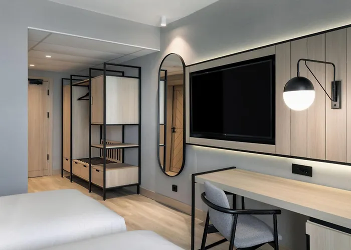 Four Points By Sheraton Sunny فندق