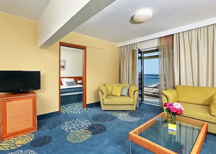 Four Points By Sheraton Sunny ساني بيتش