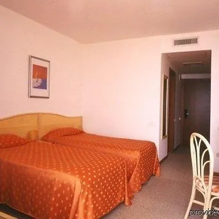 Four Points By Sheraton Sunny Hotel