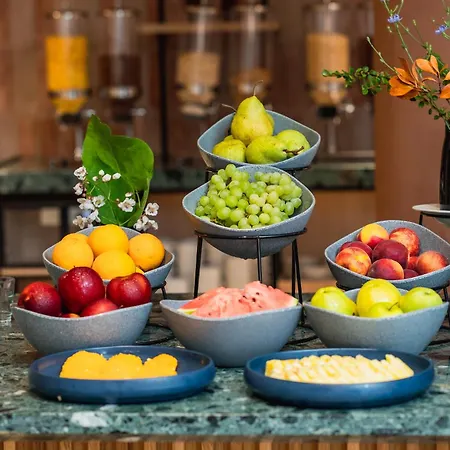 Four Points By Sheraton Sunny 4*