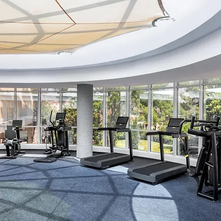 Four Points By Sheraton Sunny Szálloda 4*