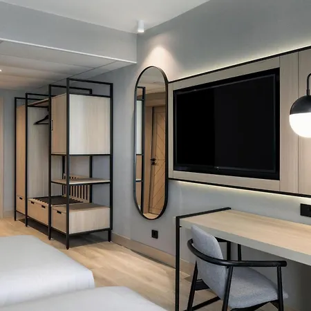 Four Points By Sheraton Sunny 酒店