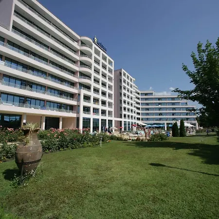 Four Points By Sheraton Sunny Hotel