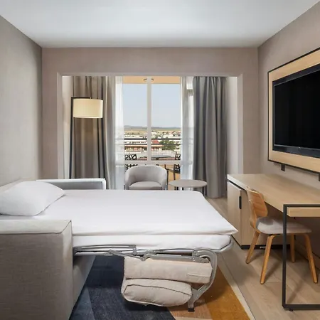 Hotel Four Points By Sheraton Sunny 4*