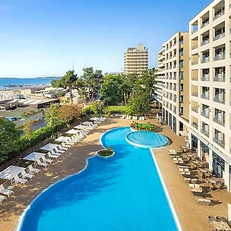 酒店 Four Points By Sheraton Sunny 4*