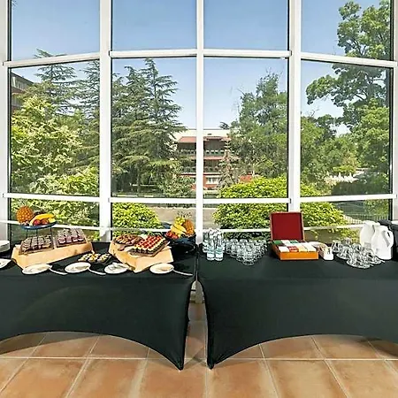 Four Points By Sheraton Sunny Hotel 4*