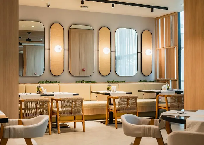 Four Points By Sheraton Sunny 4* Napospart