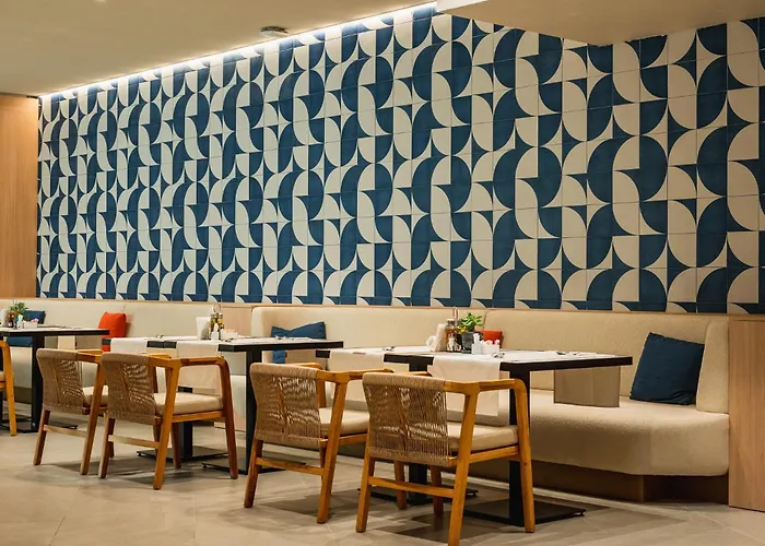 Szálloda Four Points By Sheraton Sunny 4*